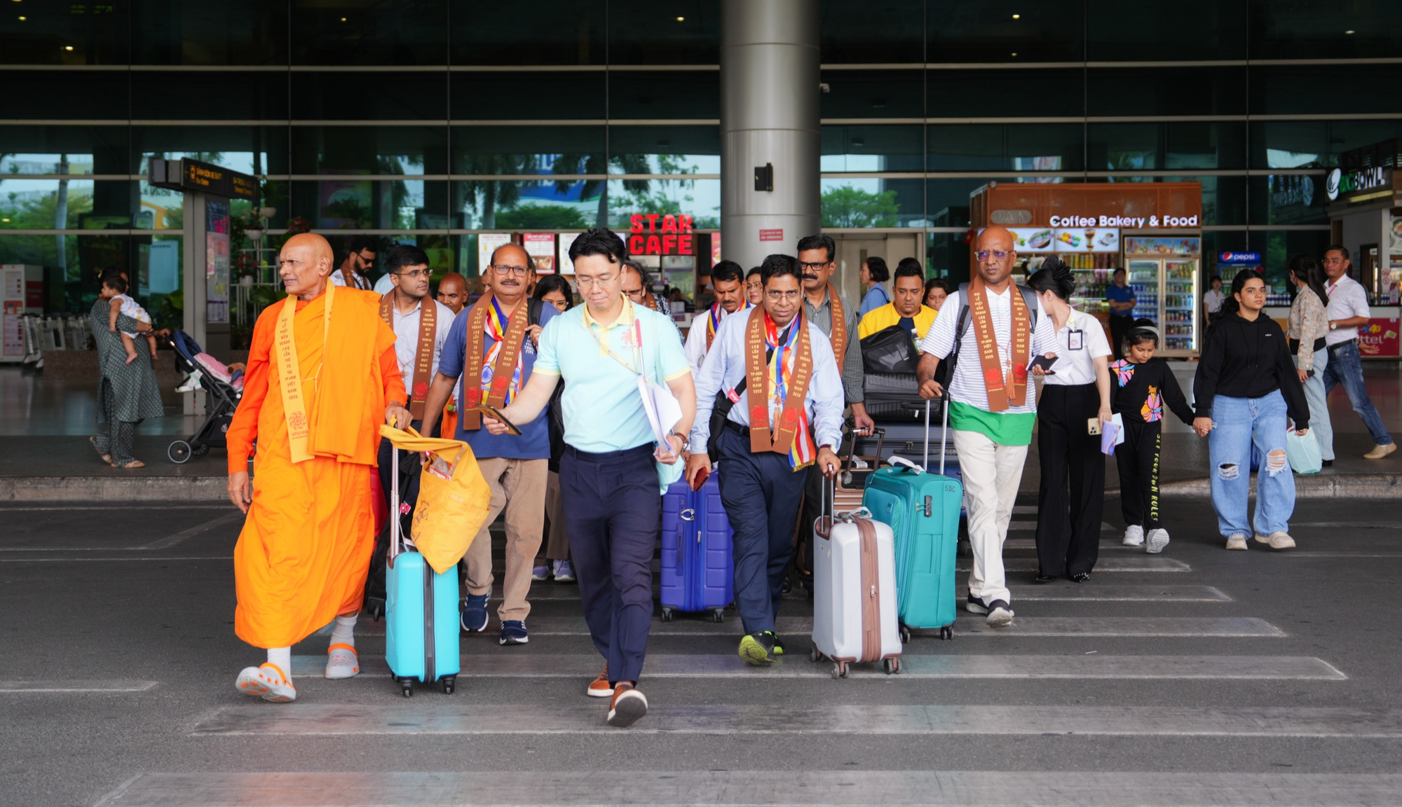 TP Hồ Chí Minh đẩy mạnh kích cầu du lịch nhân dịp Đại lễ Vesak 2025 - Ảnh 2.