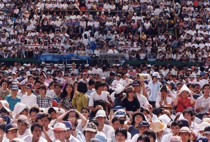 san-khau-lan-anh.jpg