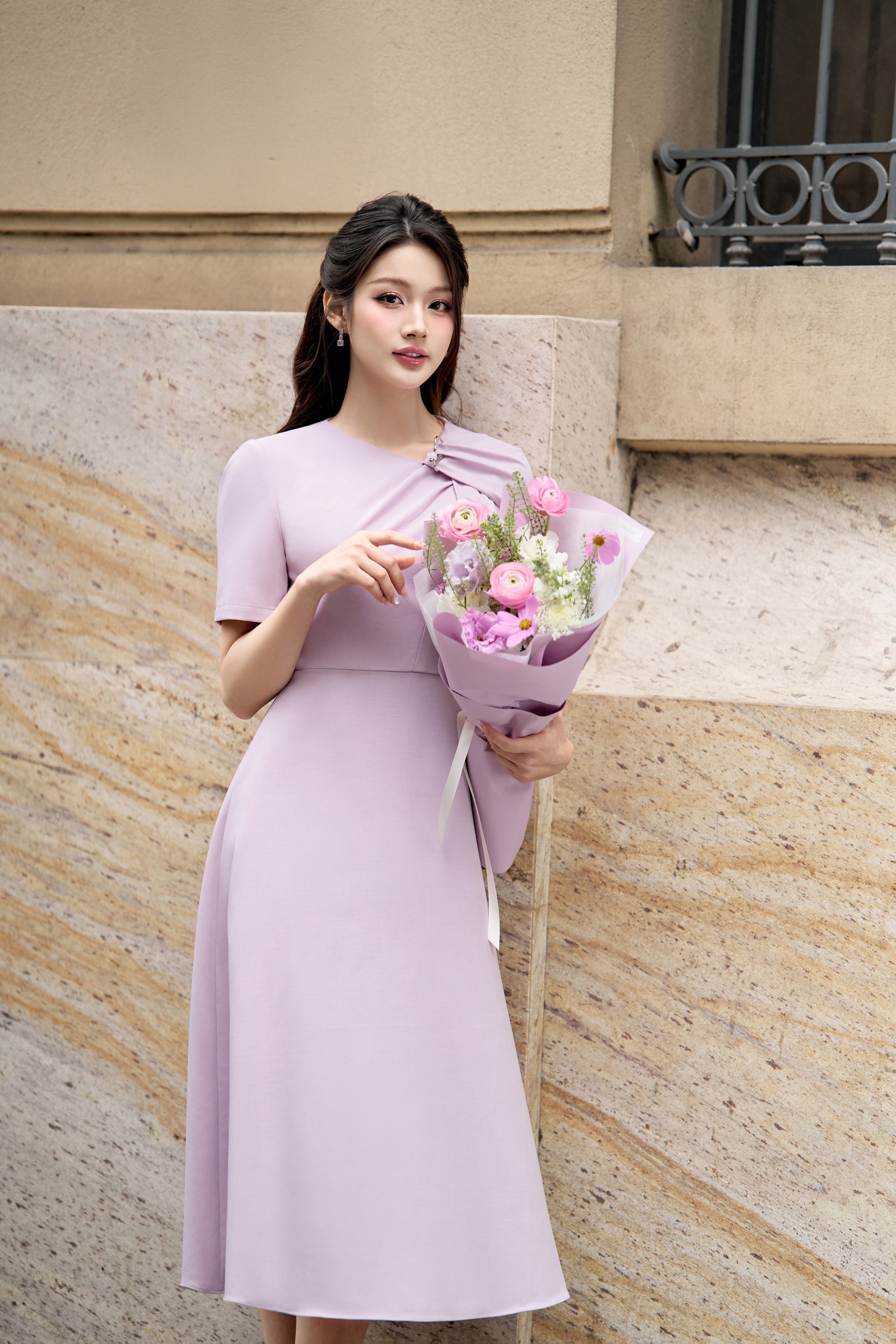 Phái đẹp nên diện váy áo màu gì vào mùa hè? - 6