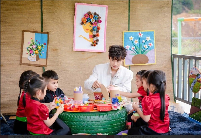 Cùng nhau nhận những năng lượng đẹp đẽ (ảnh H.S).