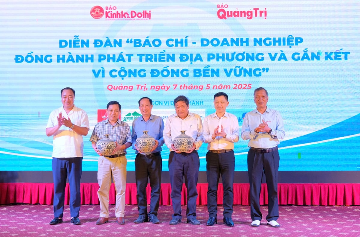 Diễn đàn “Báo chí - doanh nghiệp đồng hành phát triển địa phương và gắn kết vì cộng đồng bền vững”