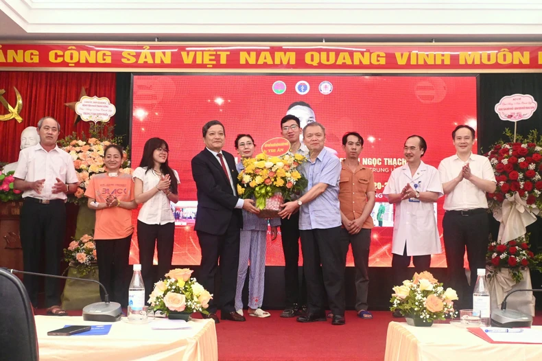 "Tỉnh dậy sau ghép phổi, tôi reo lên: Mình đã sống rồi" ảnh 5