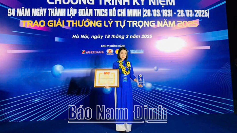 Bí thư Đoàn Thanh niên xã Xuân Thành Trịnh Thị Lương vinh dự nhận Giải thưởng Lý Tự Trọng năm 2025 - Giải thưởng dành cho cán bộ Đoàn xuất sắc.