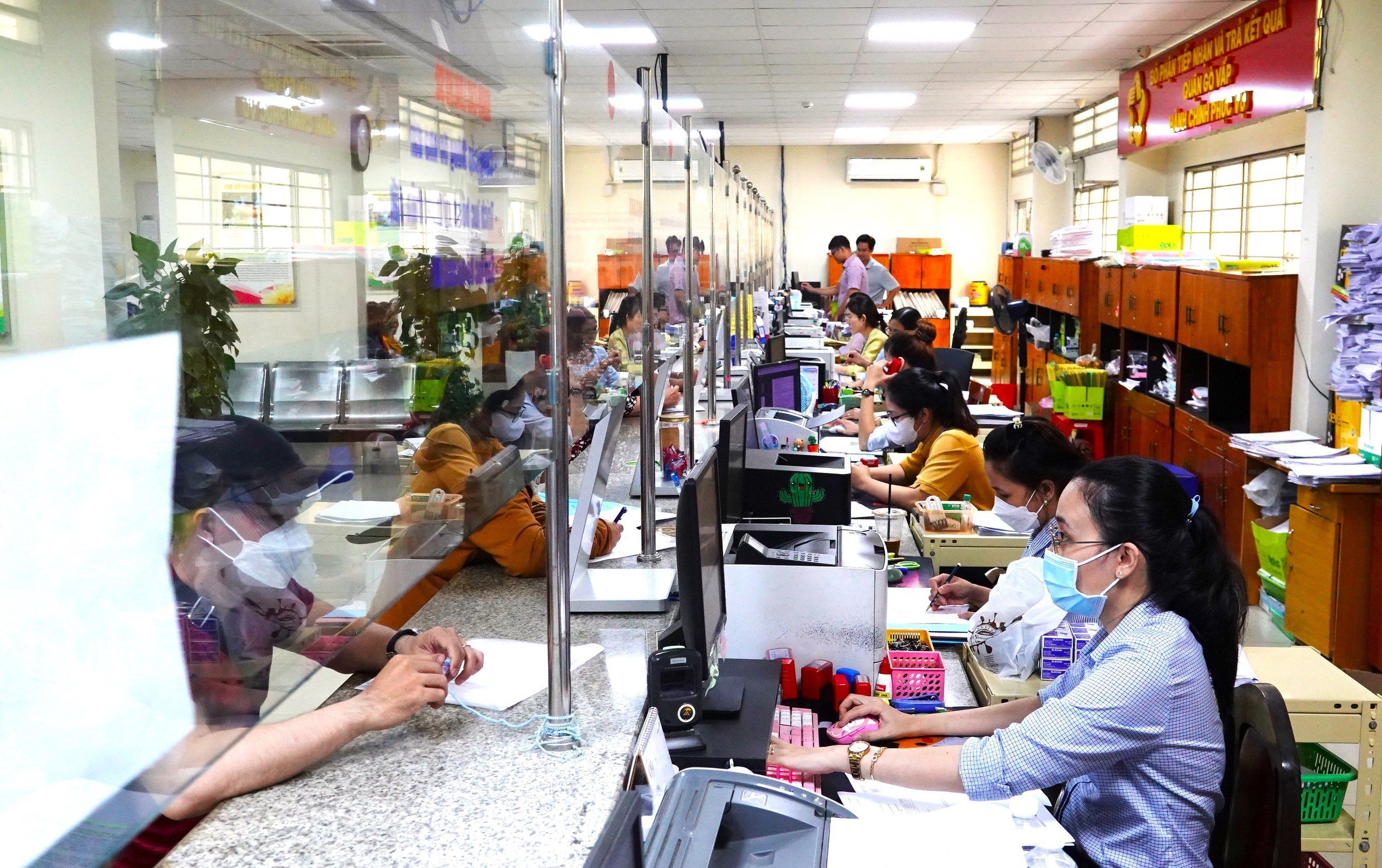 TP . HCM lên phương án sắp xếp cán bộ , công chức mới nhất 2023 - Ảnh 1.