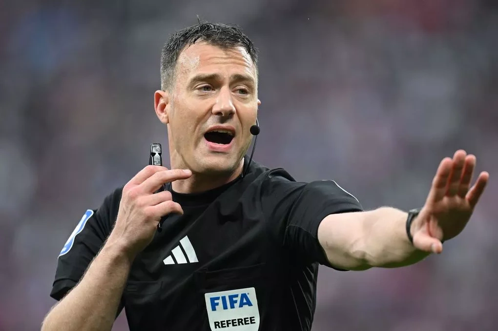 El árbitro involucrado en un escándalo de amaño de partidos será elegido para dirigir el partido PSG-Arsenal - 1
