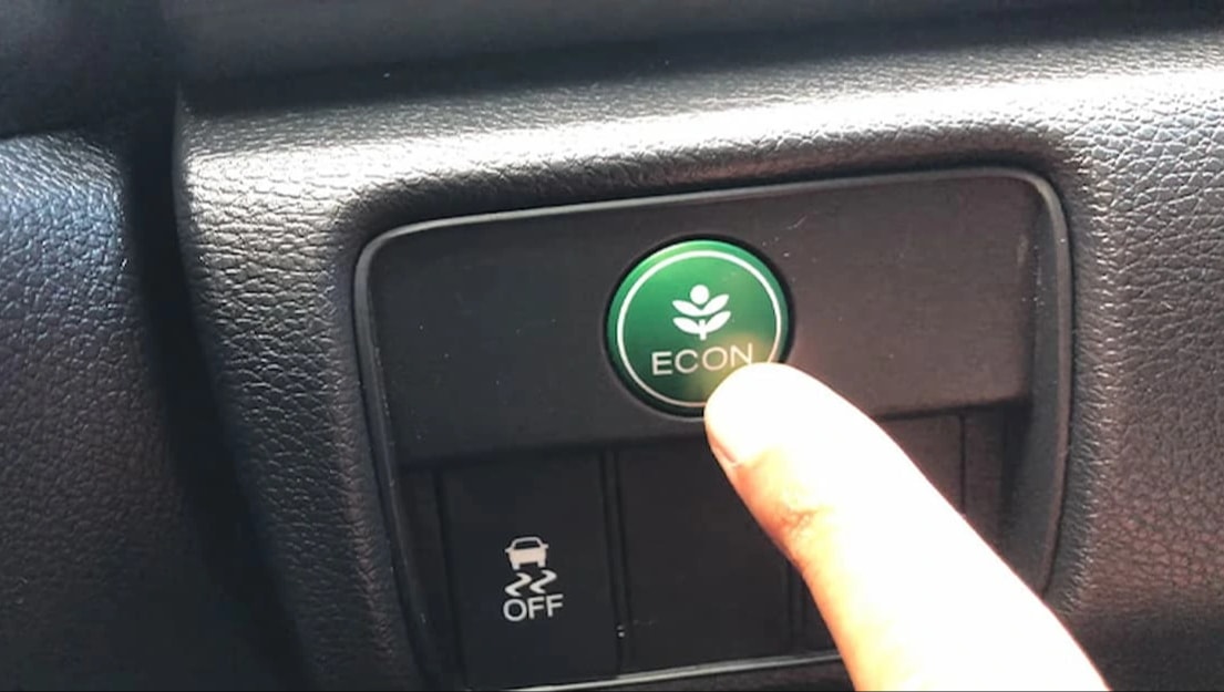 Sử dụng chế độ ECO thế nào cho phù hợp khi lái ô tô đường dài?- Ảnh 1.