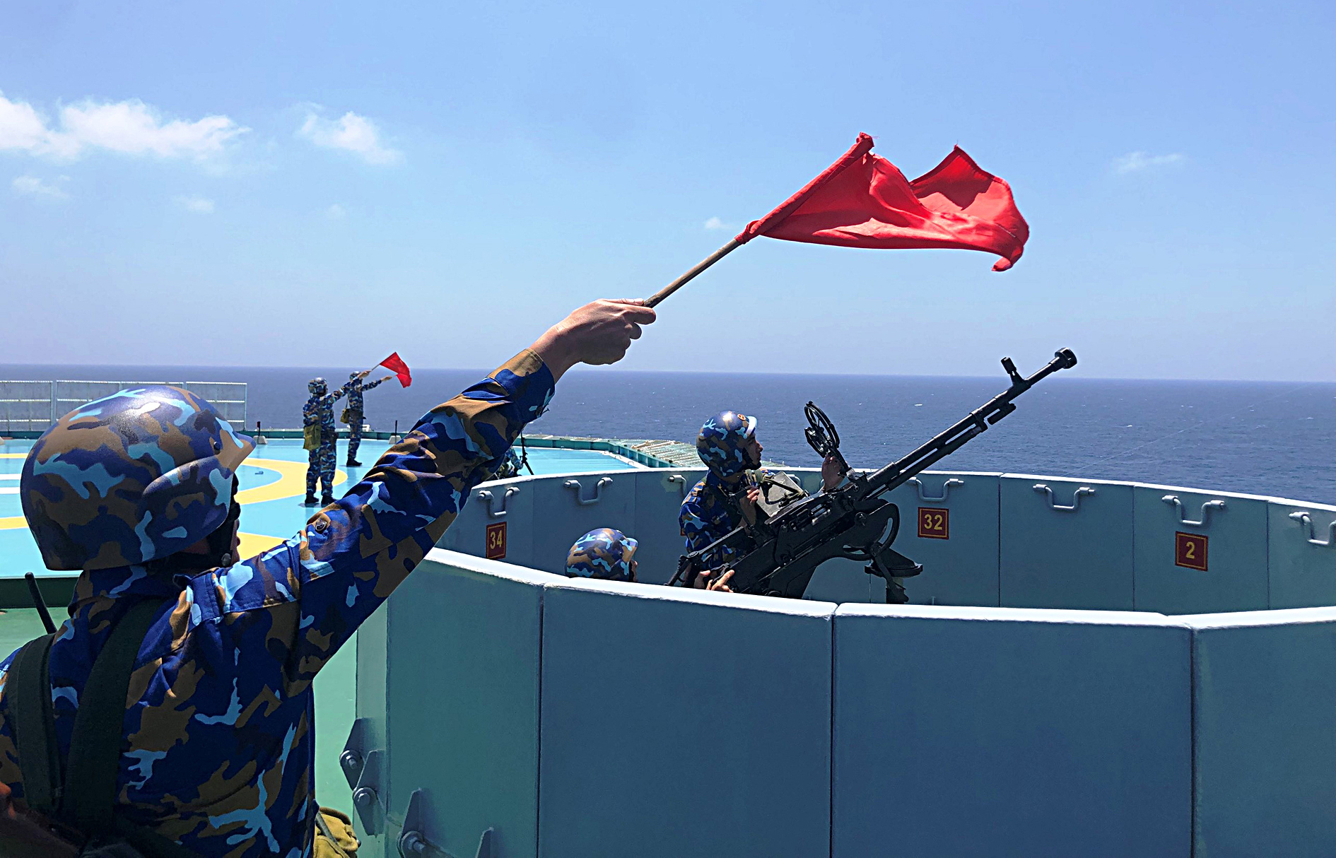 70 năm hải quân nhân dân Việt Nam: 'Cột mốc chủ quyền sống' trên biển