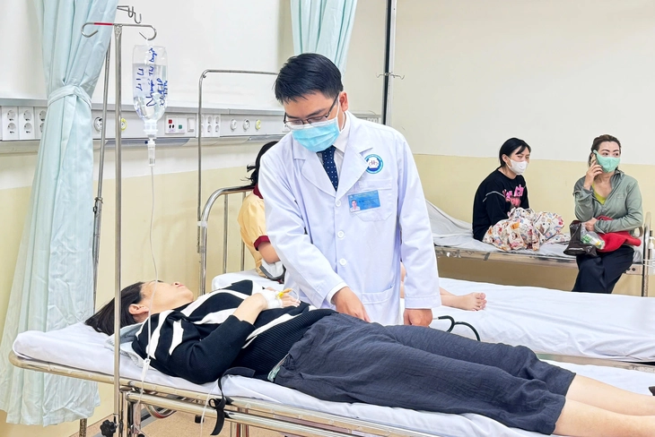 Tạm ứng khi cấp cứu: Không để bệnh viện lăn tăn 'thủ tục đầu tiên' - Ảnh 1.