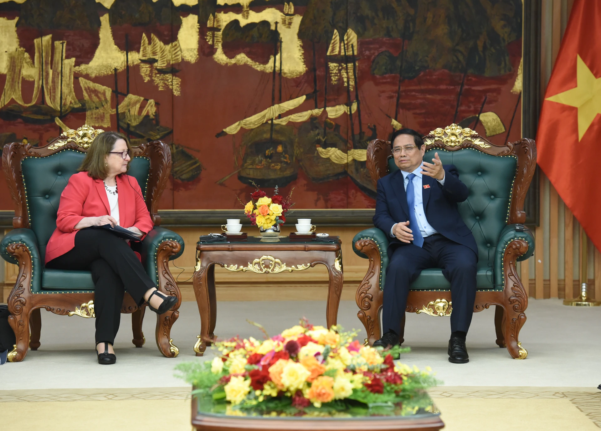 [Ảnh] Thủ tướng Phạm Minh Chính phủ tiếp đoàn Ủy ban Đánh giá kinh tế và an ninh Hoa Kỳ-Trung Quốc của Quốc hội Hoa Kỳ ảnh 1
