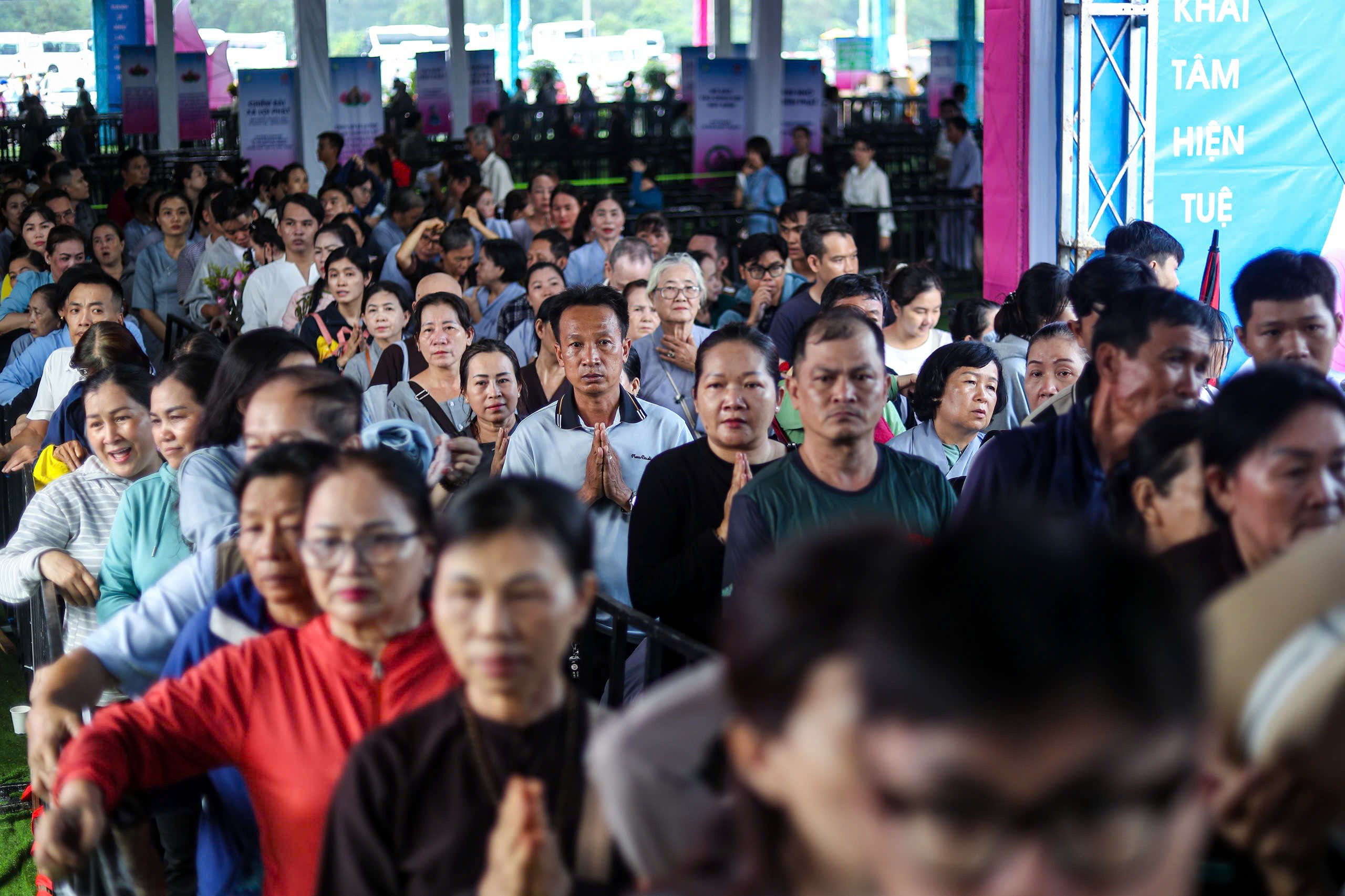 Điều chỉnh thời gian chiêm bái xá lợi Phật ở chùa Thanh Tâm - Ảnh 2.