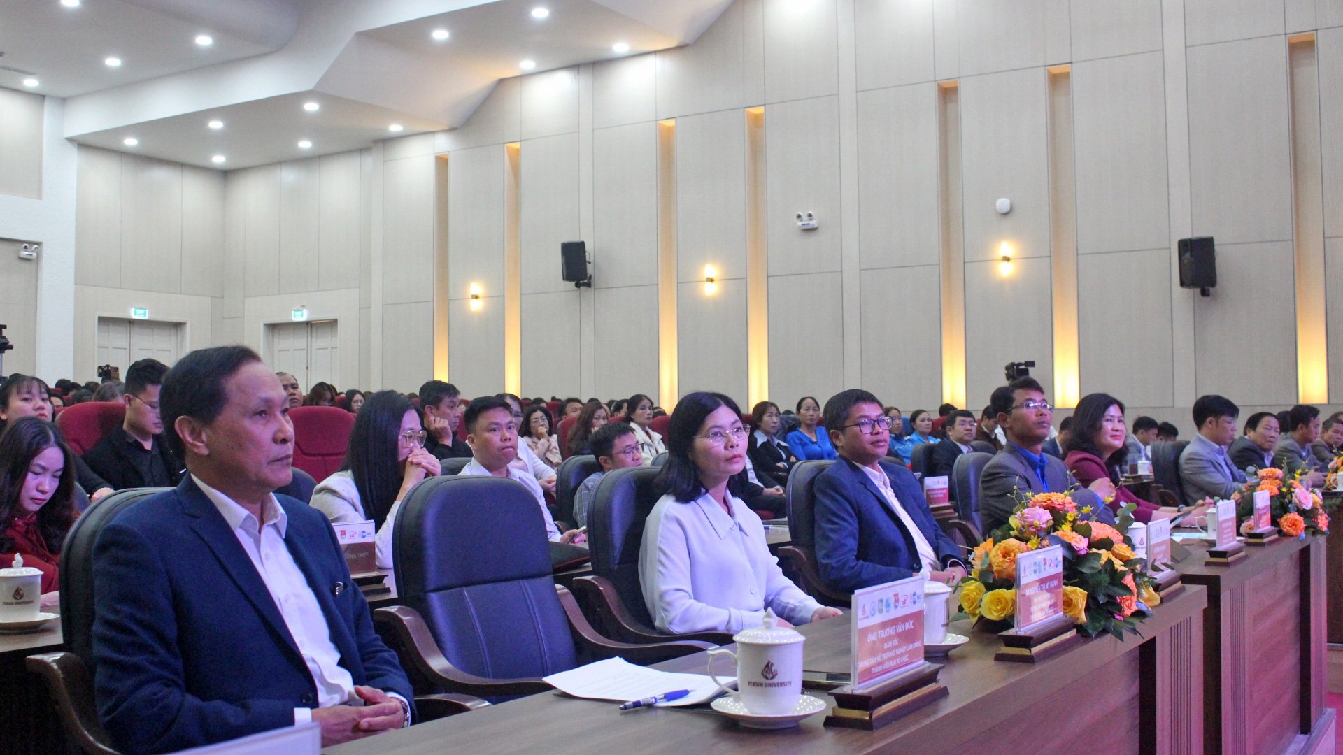 Đại biểu tham dự lễ phát động