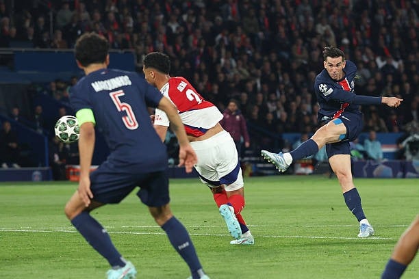PSG vs 아스날 1-0 (H1): 파비안 루이스가 걸작 사진 2를 기록했습니다.
