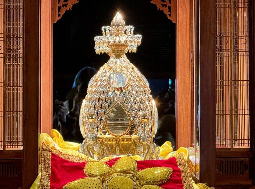 Tại đỉnh núi Bà Đen, xá lợi Phật được tôn trí tại Trung tâm triển lãm Phật giáo từ ngày 8-13/5/2025 để Phật tử và công chúng chiêm bái, đảnh lễ.