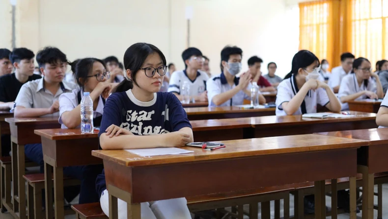 Số lượng thí sinh đăng ký thi đánh giá năng lực đợt 2 năm 2025 tăng đột biến ảnh 2