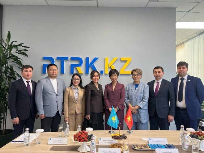 tong-giam-doc-tham-lam-viec-tai-to-hop-phat-thanh-va-truyen-hinh-kazakhstan-8019162-3.jpg