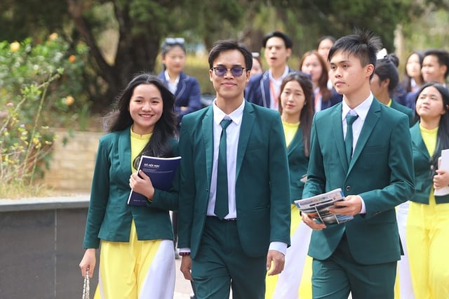 Học phí ngành sư phạm có thay đổi khi trường chuyển sang tự chủ? - Ảnh 1.