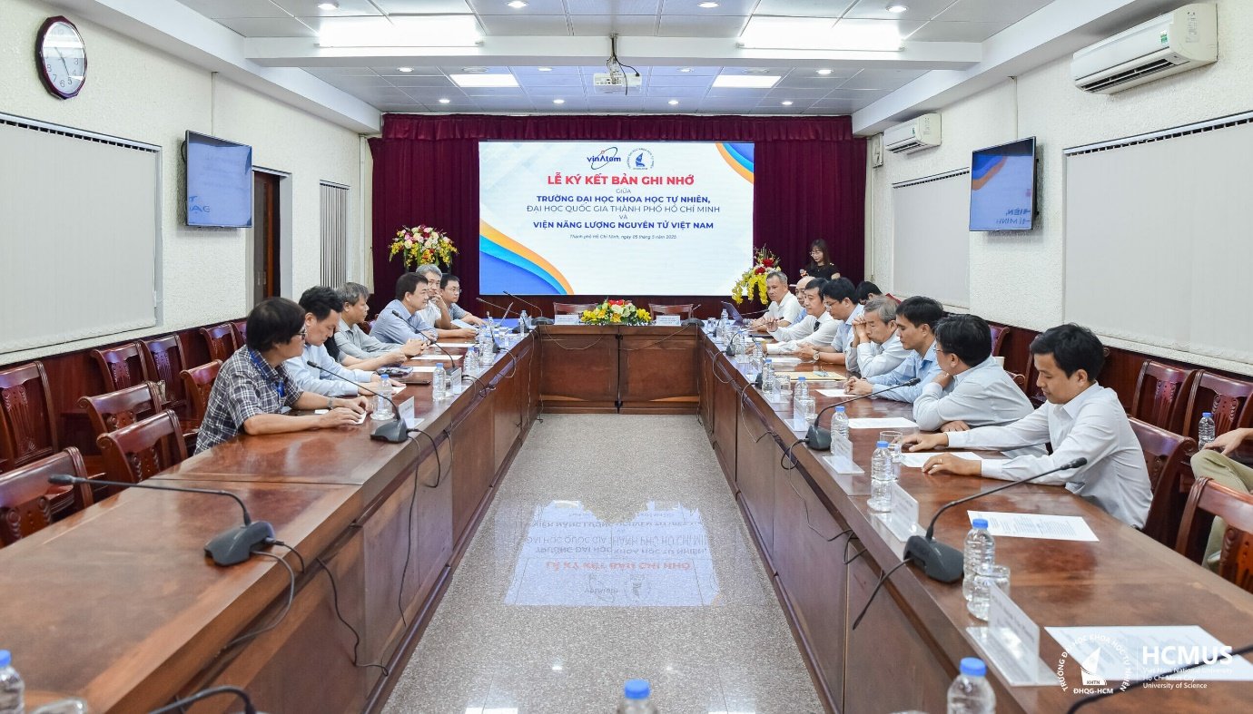 Trường Đại học Khoa học tự nhiên, ĐHQG-HCM ký kết hợp tác với Viện Năng lượng nguyên tử Việt Nam - Ảnh 1.