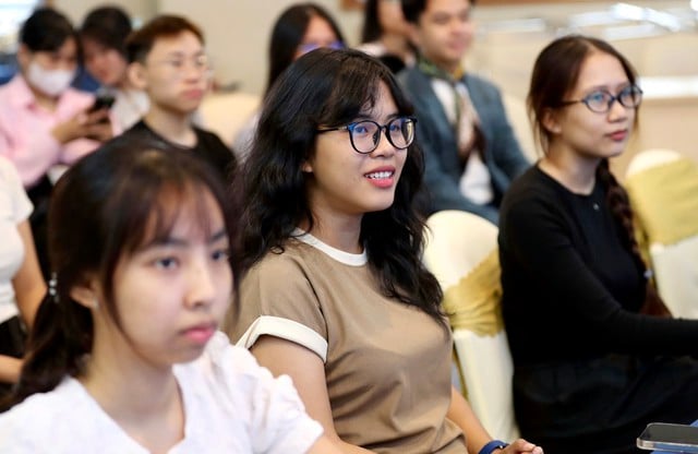 Sinh viên truyền thông đa phương tiện ấn tượng với buổi học về "tin thật, tin giả"- Ảnh 5.