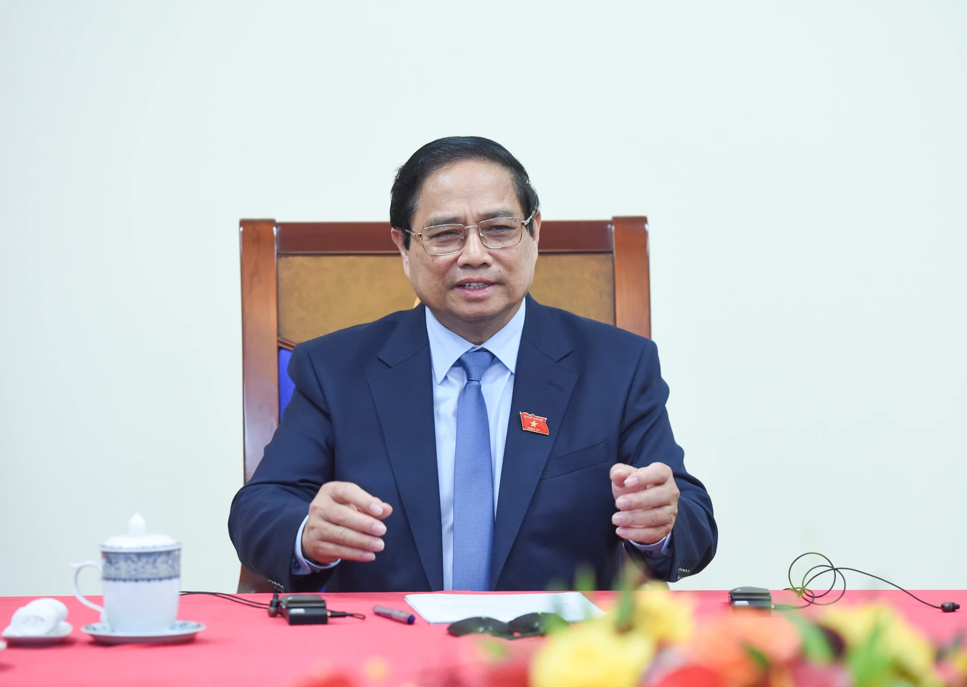 [Ảnh] Thủ tướng Phạm Minh Chính điện đàm với Thủ tướng Singapore Lawrence Wong ảnh 3