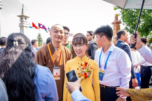 Billionaire Nguyen Thi Phuong Thao at Vesak 2025: Modern Businesswoman and Buddhist Spirit in the New Era