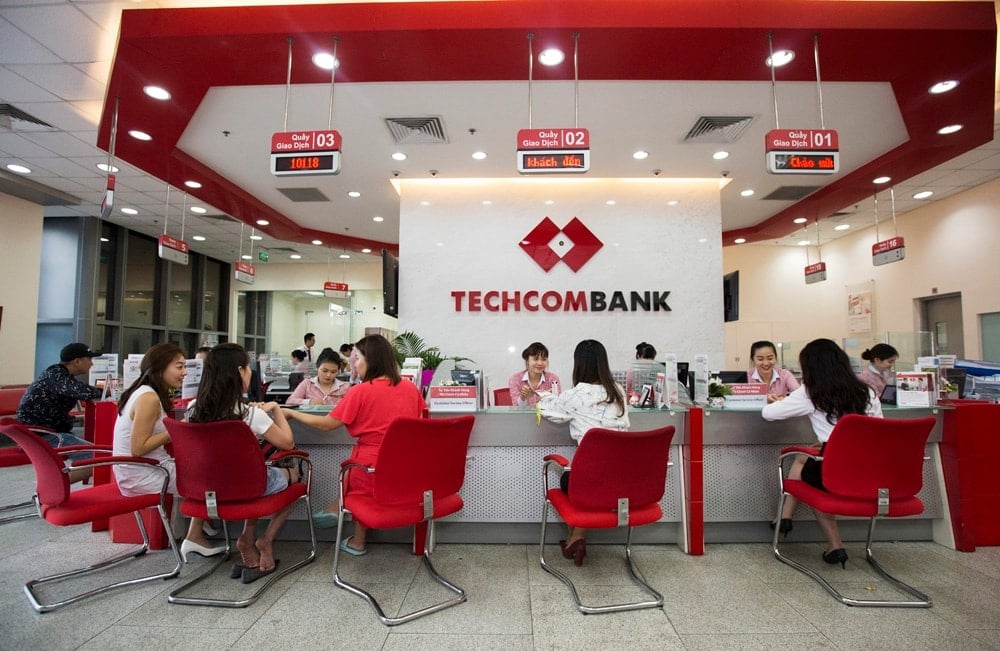 Ngân hàng chuyển chiến lược huy động vốn trước sức ép lãi suất thấp