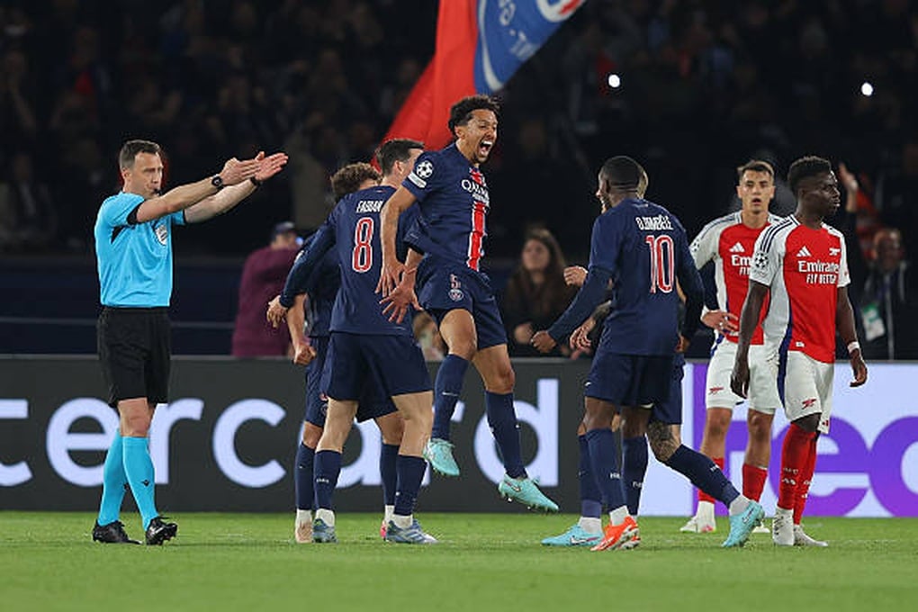 HLV Enrique tiết lộ bí quyết đánh bại Arsenal và các đội bóng Anh - 1