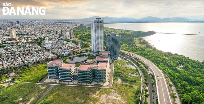 UBND thành phố và các cơ quan chức năng  nghiên cứu khai thác tòa nhà ICT tại Khu Công viên phần mềm Đà Nẵng số 2 để tổ chức hoạt động trung tâm tài chính. Ảnh: M.QUẾ