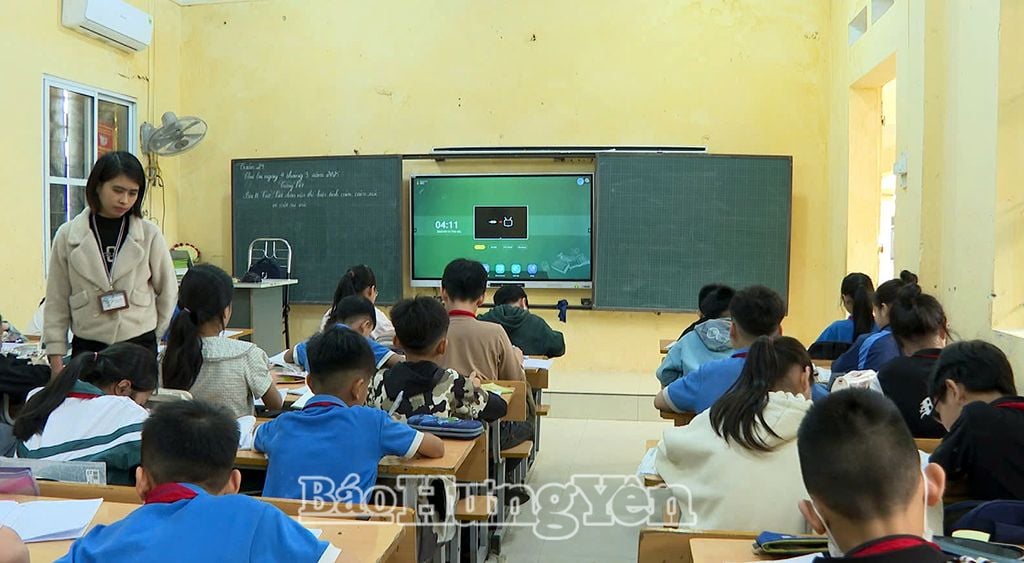 Được xây dựng với thiết kế cũ nên nhiều phòng học của Trường Tiểu học Lạc Đạo không bảo đảm tiêu chuẩn diện tích theo quy định hiện nay