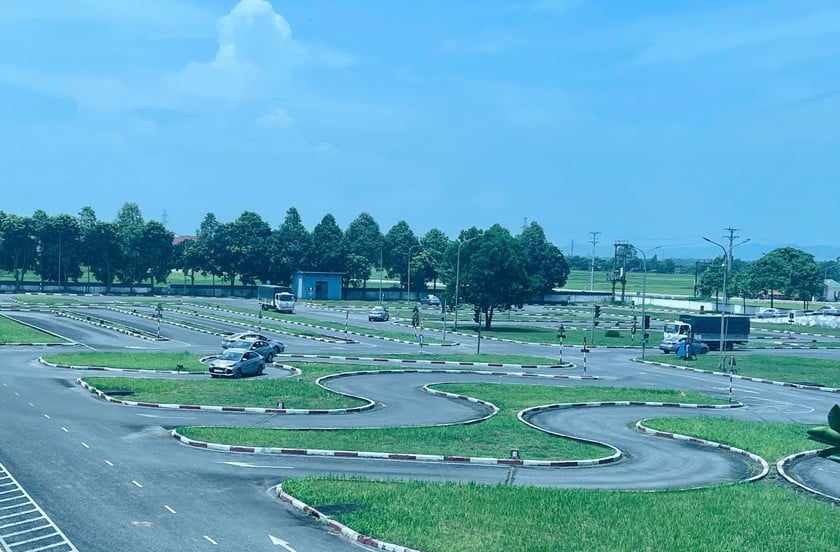 Quang cảnh phần thi trong hình của các thí sinh.
