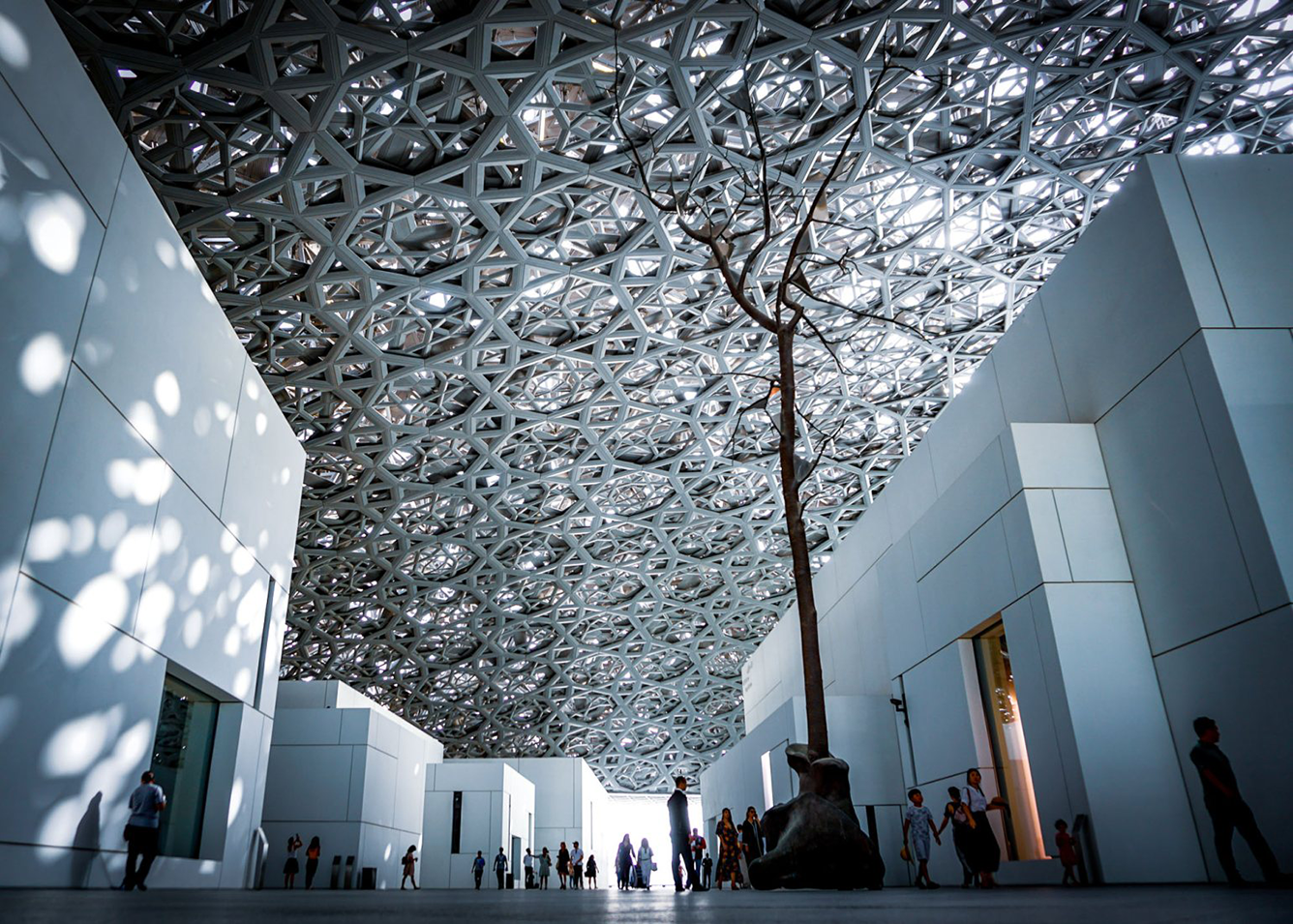 du-lich-abu-dhabi-2.png