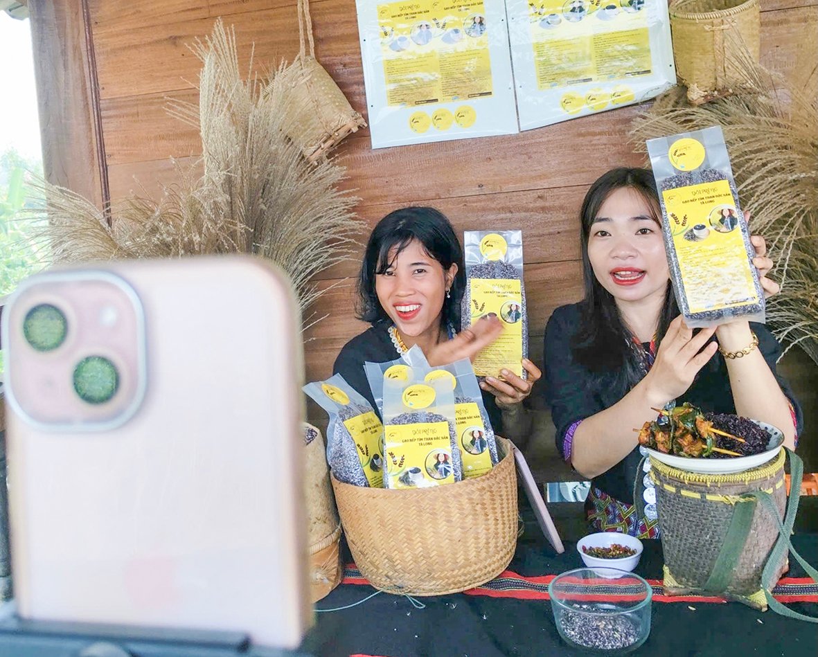 Chuyển đổi số thúc đẩy bình đẳng giới ở vùng cao
