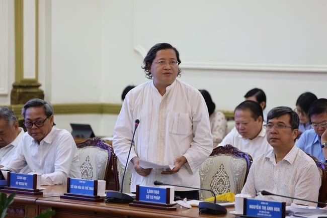 Các hoạt động kỷ niệm 50 năm Ngày Giải phóng miền Nam, thống nhất đất nước là điểm nhấn trong báo cáo kinh tế - xã hội TP.HCM - Ảnh 1.