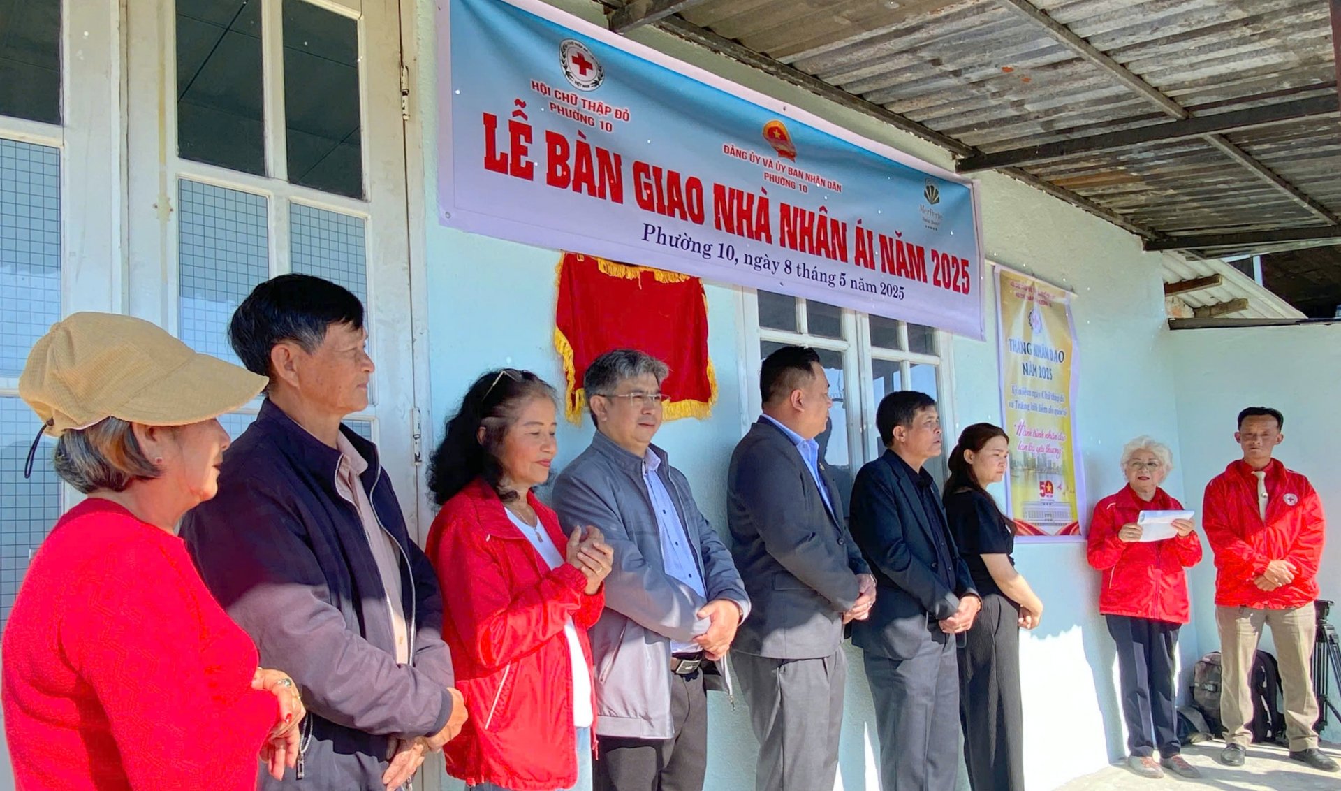 Bàn giao nhà nhân ái cho gia đình có hoàn cảnh khó khăn tại Phường 10 Đà Lạt