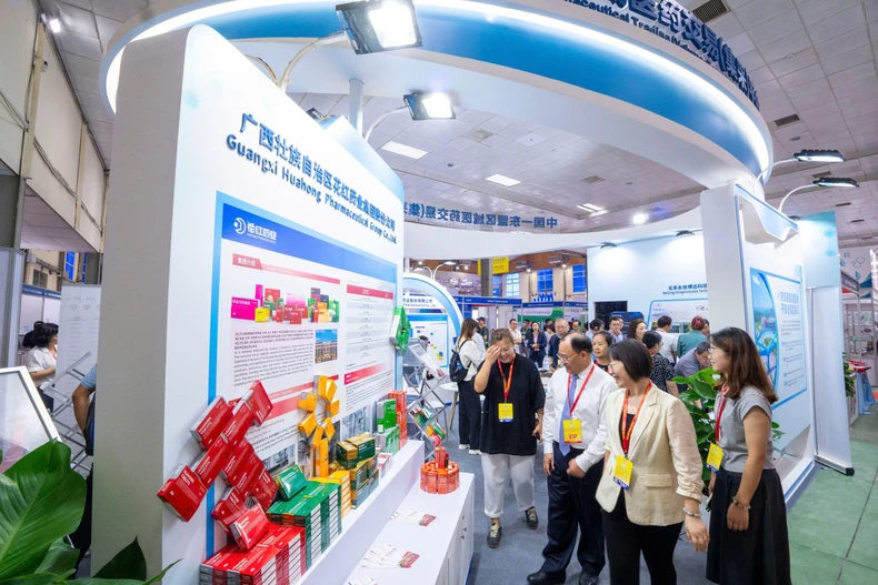 Triển lãm Vietnam Medi-Pharm 2025 thu hút sự tham gia của hơn 300 tổ chức, doanh nghiệp ảnh 1