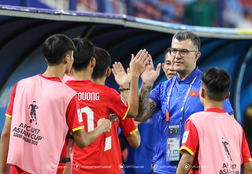 Triệu tập 30 cầu thủ chuẩn bị cho Giải U16 quốc tế CFA Team China 2025 - Ảnh 1.