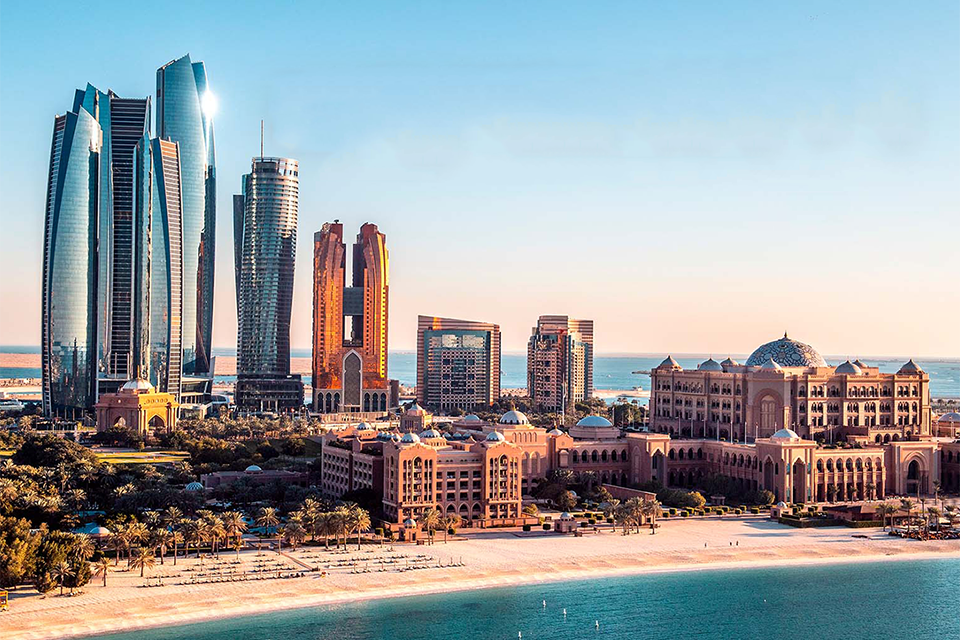 UAE Travel: Interesting Differences Between Abu Dhabi and Dubai