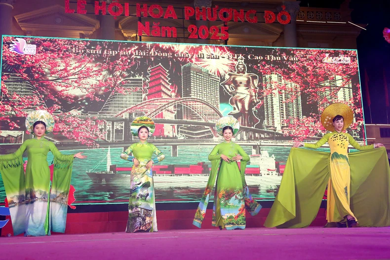 Hải Phòng rực rỡ sắc màu Lễ hội Áo dài 2025 ảnh 1