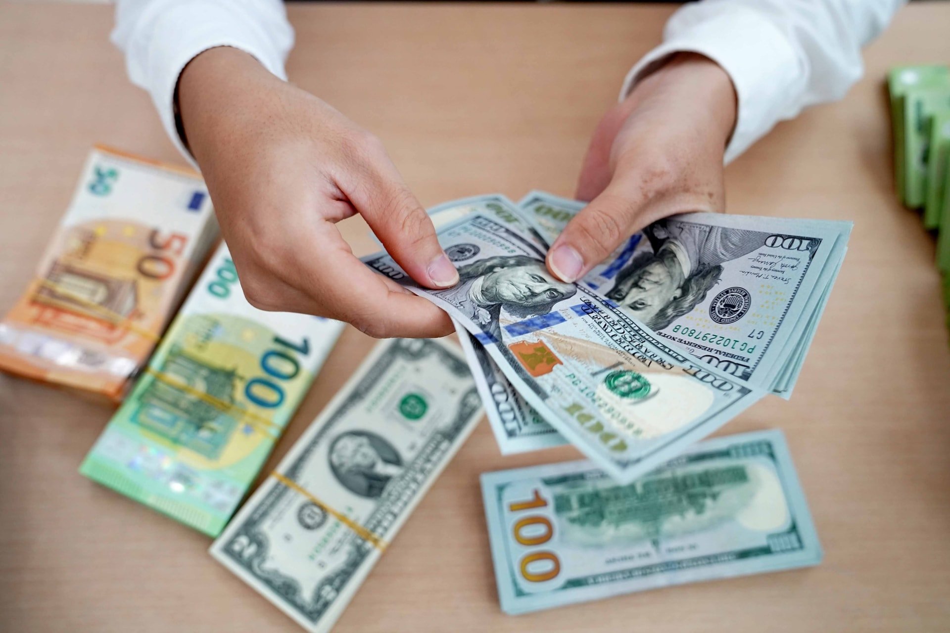 Tỷ giá ngoại tệ hôm nay 8/5: Đồng USD tăng nhẹ