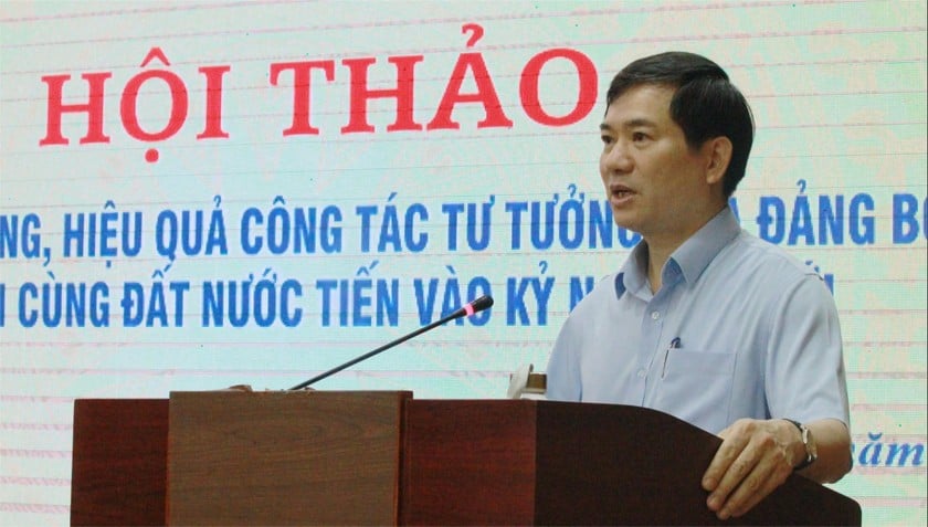 Phó Bí thư Tỉnh ủy Quảng Ninh Vũ Quyết Tiến phát biểu tại hội nghị.
