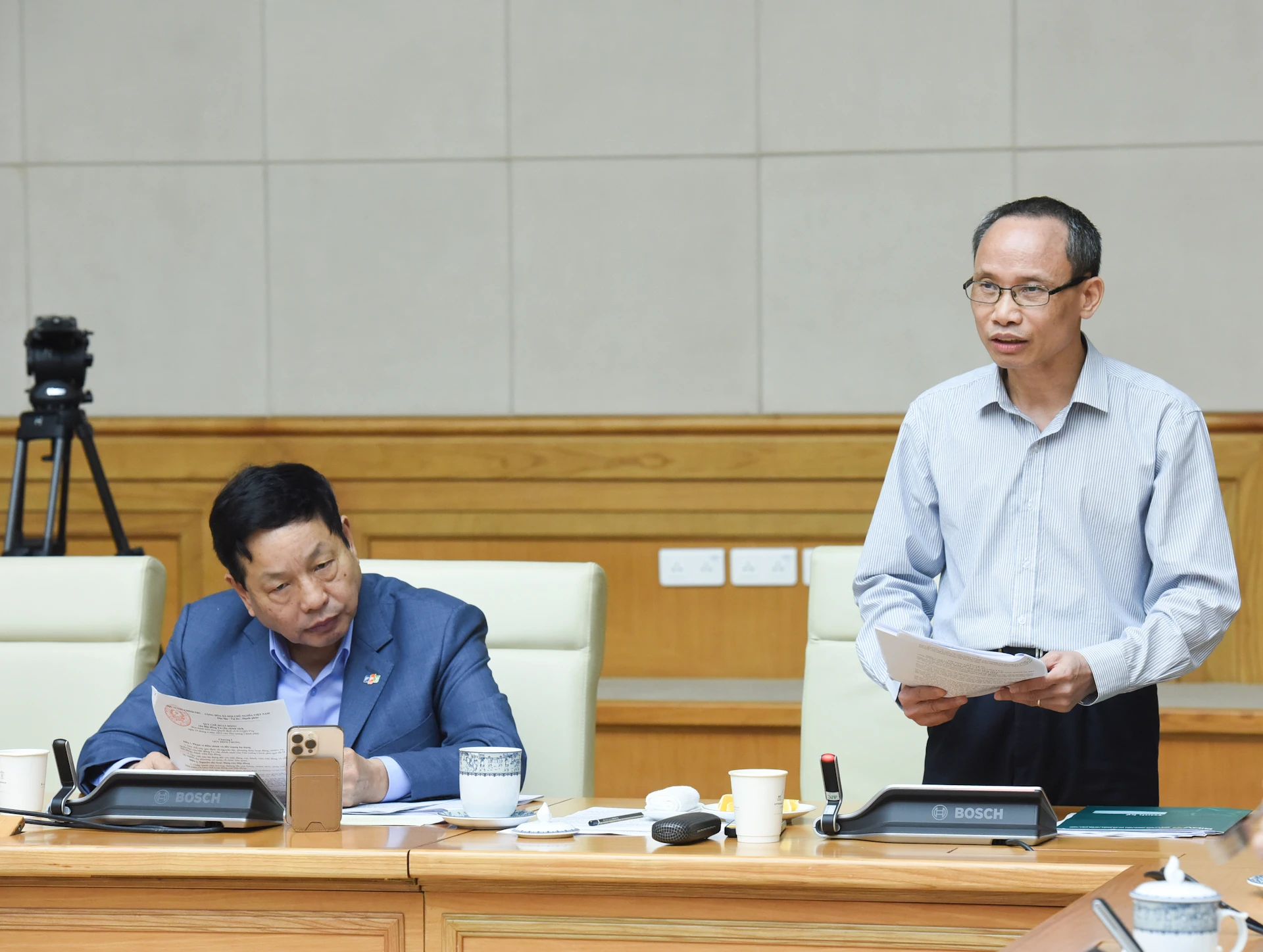 [Ảnh] Thủ tướng Phạm Minh Chính họp với Hội đồng Tư vấn chính sách về phát triển kinh tế tư nhân ảnh 6