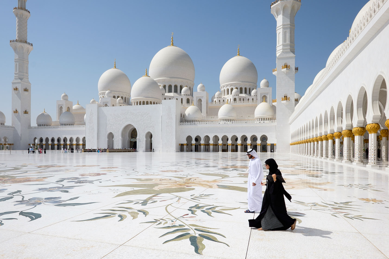 du-lich-uae-so-sanh-dubai-va-abu-dhabi-4.png
