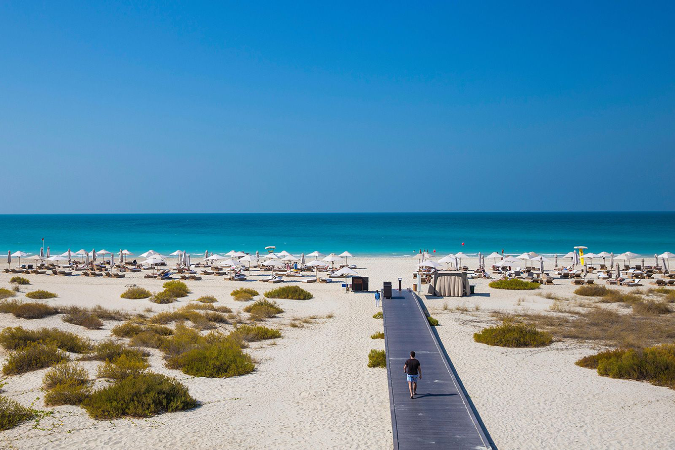 du-lich-abu-dhabi-4.png