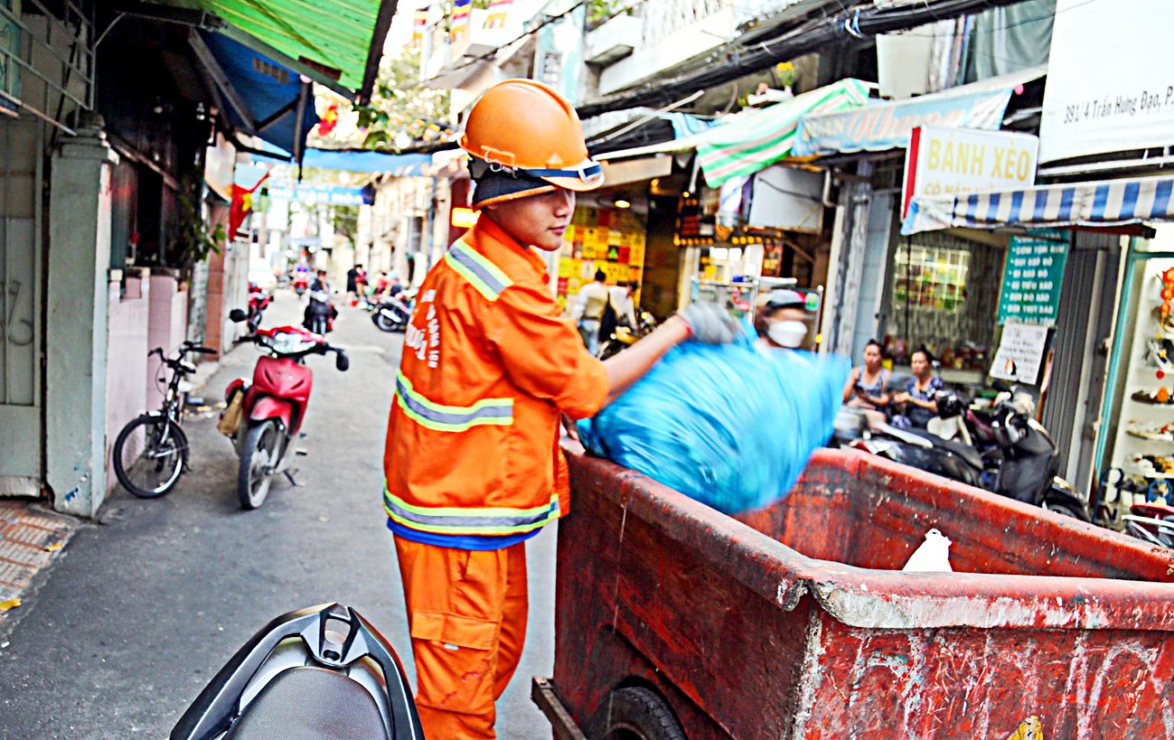 tiền rác - Ảnh 1.