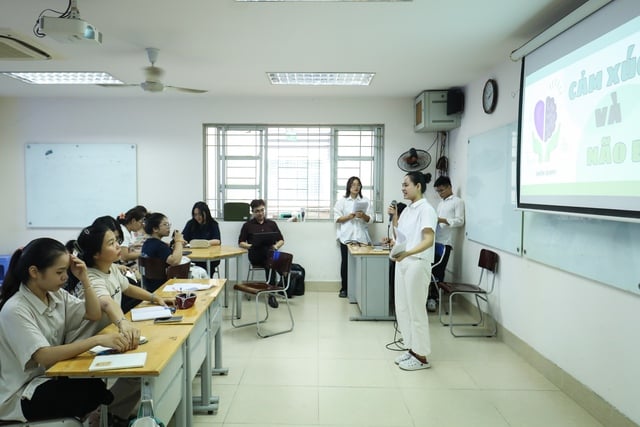 Học phí ngành sư phạm có thay đổi khi trường chuyển sang tự chủ? - Ảnh 2.