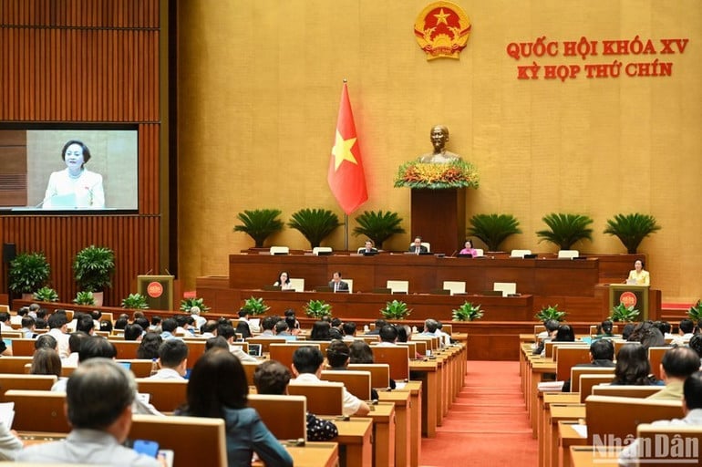 Quang cảnh phiên họp ở hội trường sáng 7/5. (Ảnh: BÙI GIANG)