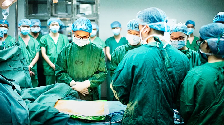 Gleichzeitige Herz- und Lebertransplantation über Nacht, Foto 6