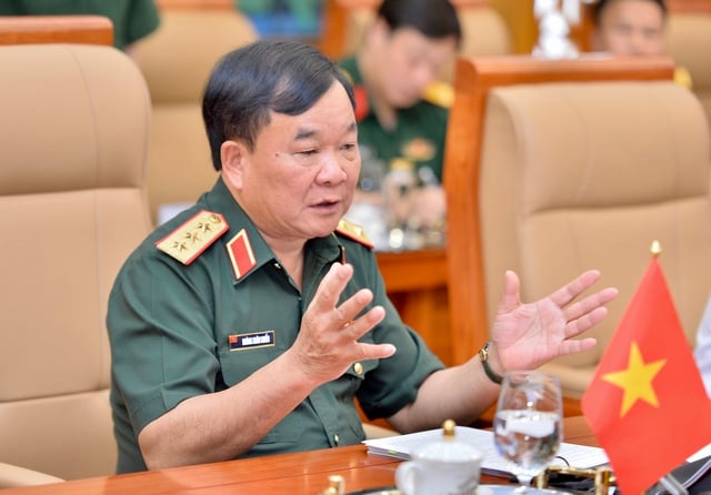Việt Nam - Mỹ bàn giao kỷ vật chiến tranh tại Đối thoại chính sách quốc phòng- Ảnh 1.