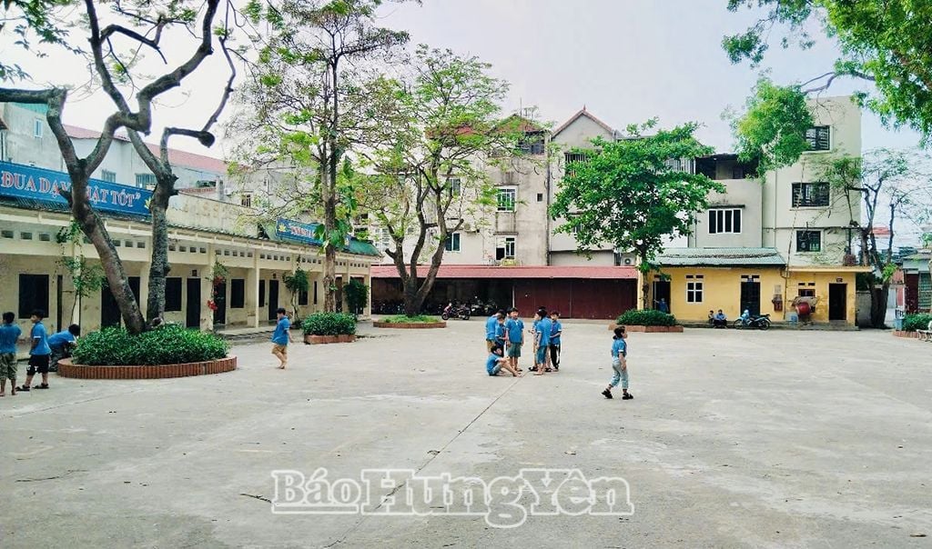 Dãy nhà cấp 4 được trưng dụng làm khu hành chính của Trường Tiểu học Lạc Đạo được xây dựng cách đây hơn 30 năm