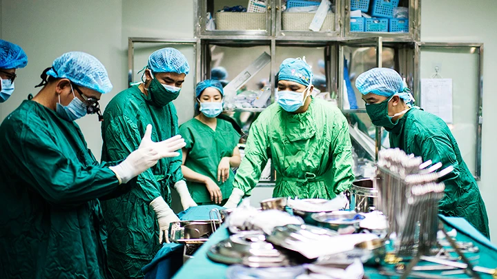 Gleichzeitige Herz- und Lebertransplantation über Nacht, Foto 2
