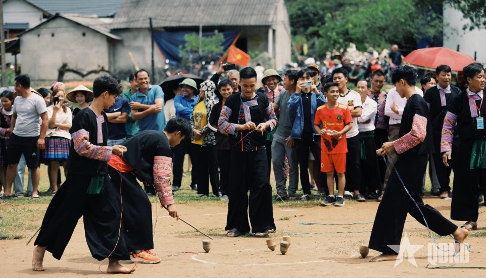 Nơi nghệ thuật thắp sáng bản sắc